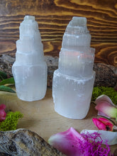 Load image into Gallery viewer, Mini Selenite Tower