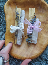 Load image into Gallery viewer, Palo Santo &amp; Selenite Cleansing Bundles